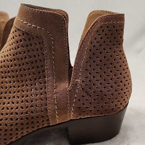 LUCKY BRAND BRAYLIE LEATHER PERFORATED SUEDE ANKLE COMFORT BOOT LADIES 9.5 GUC - Picture 6 of 16